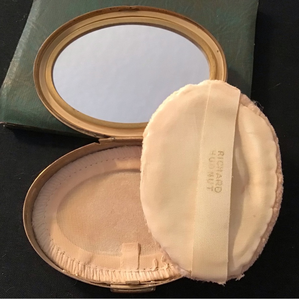 VINTAGE RICHARD HUDNUT GOLD COMPACT - Picture 7 of 8